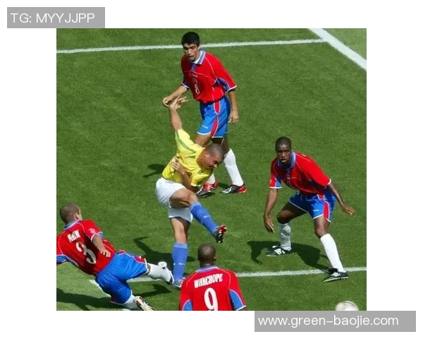 现役足球明星五位的精彩表现与成就分析