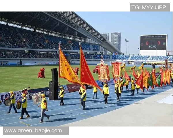 足球明星盛装亮相时刻展现风采与魅力的精彩瞬间